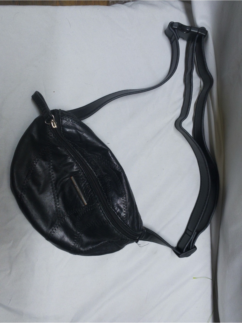 Jaclyn Smith Black Leather Belt Bag
